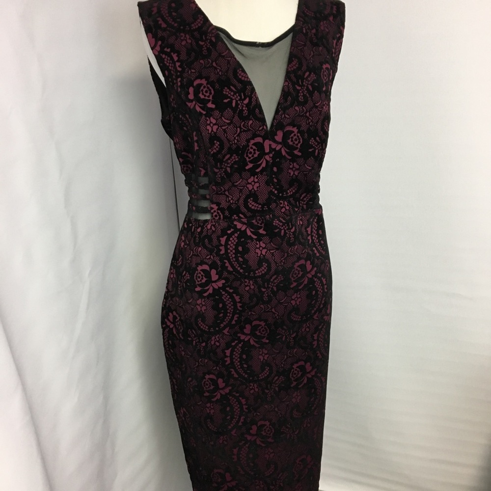 Nice Dress ,Color Burgundy with black Size 14